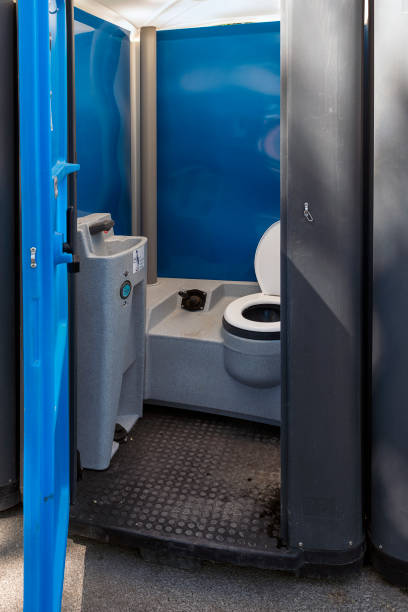 Best Luxury portable toilet rental  in Williamsburg, FL